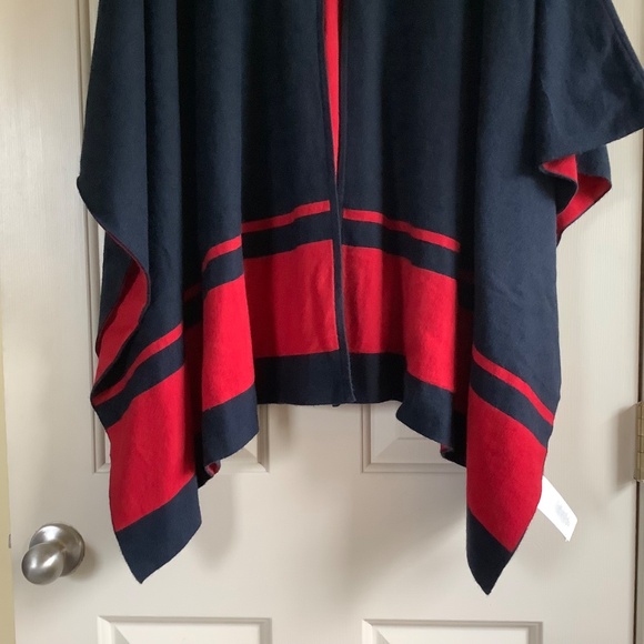 Lauren Ralph Lauren  Intarsia-Knit Two-Tone Poncho Navy Red One Size Plus - Picture 5 of 16